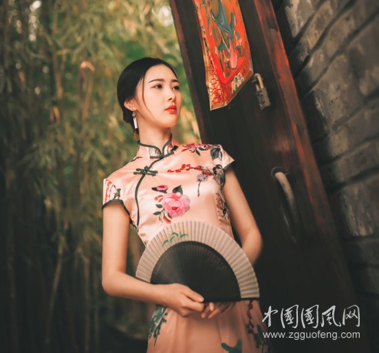 人生素旅，一路虛度