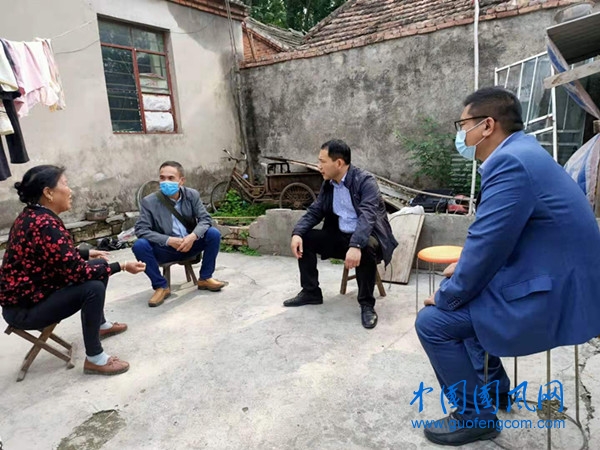  實(shí)踐弘懿德，甘霖潤(rùn)寒門