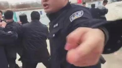 “摔跪”市民，道歉并不夠