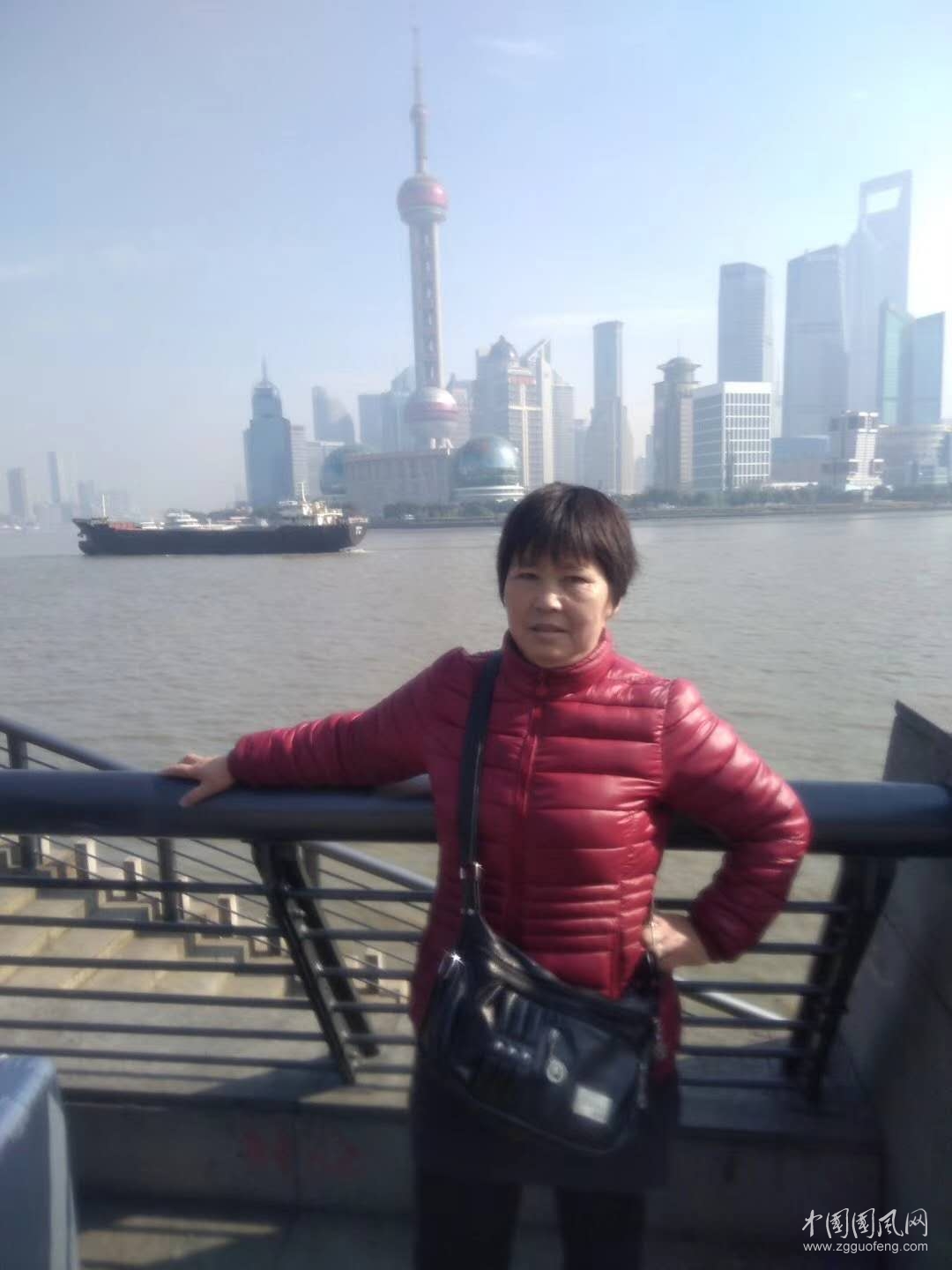 好妻子楊朝秀照顧病癱丈夫 不離不棄
