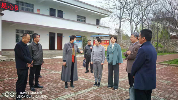  陳英副市長到淮北市杜集區(qū)中等專業(yè)學校調研