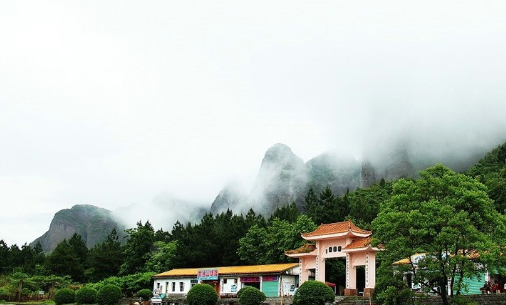 我國著名景區(qū)不計(jì)其數(shù)，總有一個(gè)會(huì)使你流連忘返