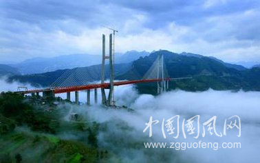 世界最高大橋，200層樓高無壓力