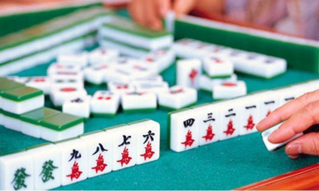 中國(guó)最休閑的城市，吃著火鍋唱著歌，喝茶散步打麻將，卻能爆紅