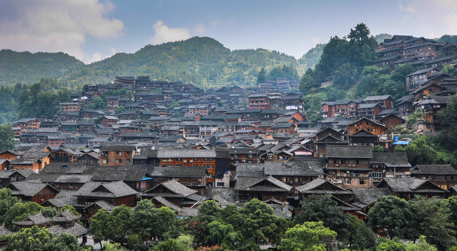 貴州最美苗寨風(fēng)景秀麗，是個(gè)消遣時(shí)光的好去處