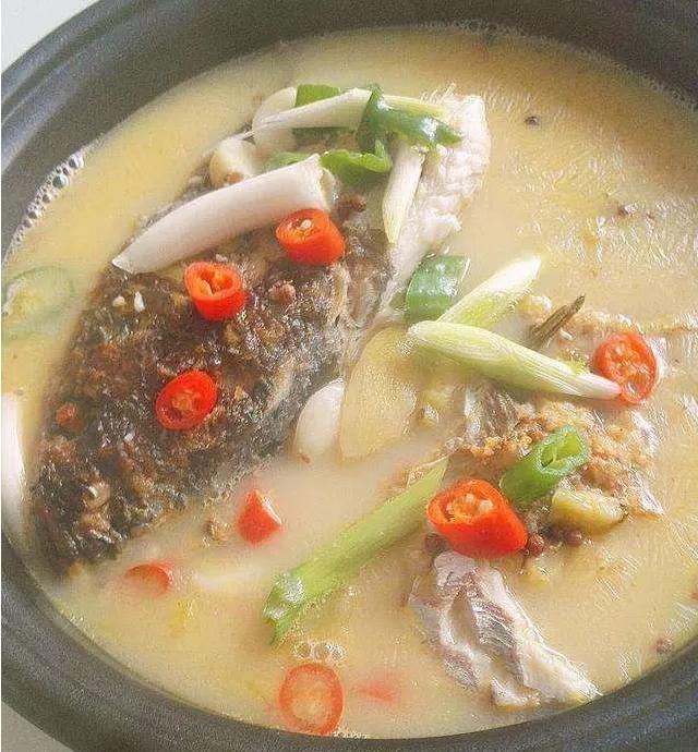 農(nóng)村大姐的家常燉魚，比酒店大廚做的還好吃！