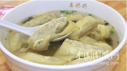 奶奶做的餛飩比街上賣的還好吃