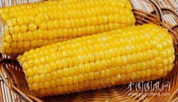 水煮玉米小竅門，快來學學吧