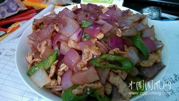洋蔥如此做，香味撲鼻，好吃還易做