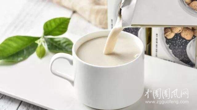 振興奶業(yè)，“最嚴(yán)”才是“最好”的
