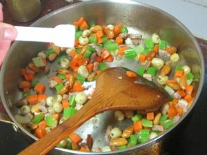 大杏仁肉粒蔬菜丁的做法步驟9
