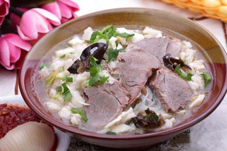 羊肉泡饃鮮味十足，簡(jiǎn)單家常版詳細(xì)做法