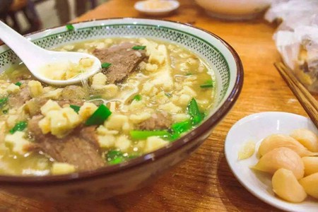 羊肉泡饃鮮味十足，簡(jiǎn)單家常版詳細(xì)做法