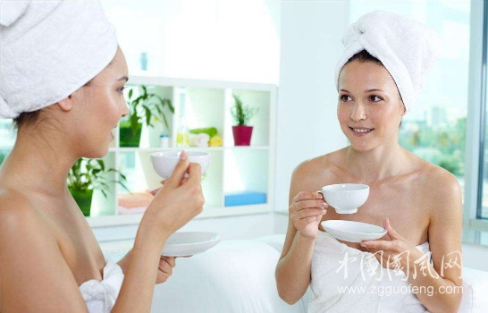 女人喝這幾種茶可以美容養(yǎng)顏