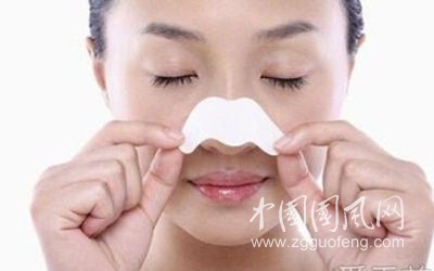 黑頭貼會使毛孔粗大嗎？黑頭怎么去除最有效