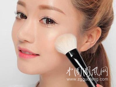 五個小方法讓你擁有完美底妝