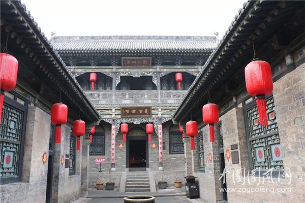 （十）過(guò)喬家大院戲作.jpg