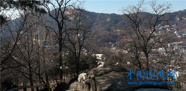 白岳山下.jpg