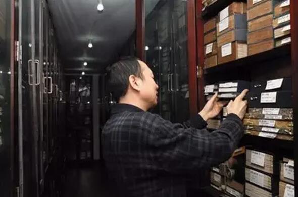 古籍收藏家：愛(ài)國(guó)不能和文物回流畫(huà)等號(hào)