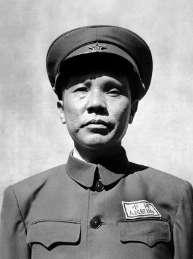 建國后第一個(gè)要求退出領(lǐng)導(dǎo)崗位的上將是誰？