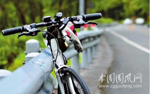 消失在歌聲中的愛(ài)