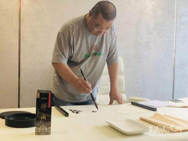 欣賞明瓚作品