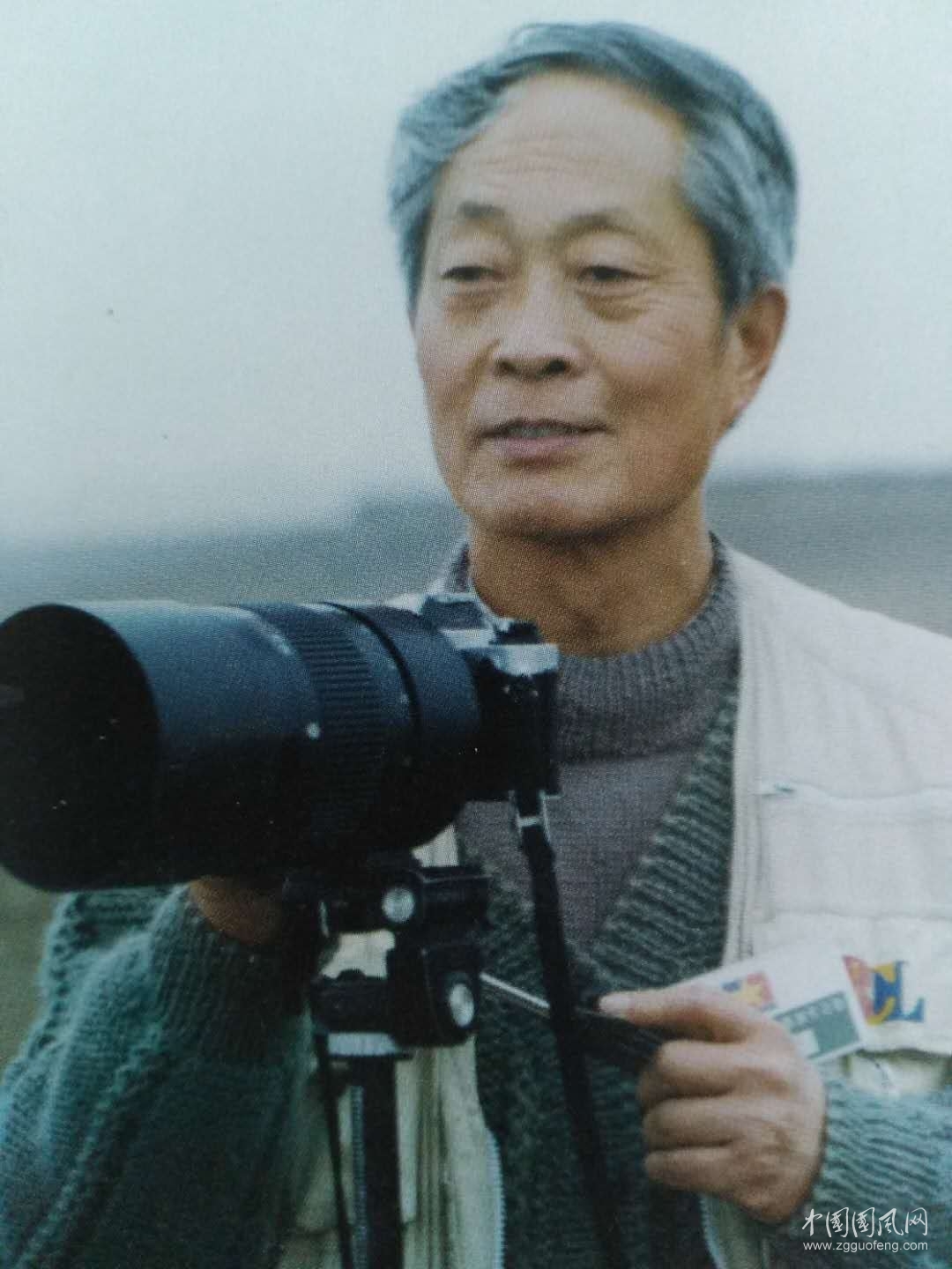  他用鏡頭照亮多彩人生（文：施福明 ）