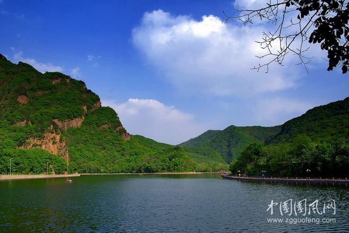 時(shí)間在走    文/蘭蘭