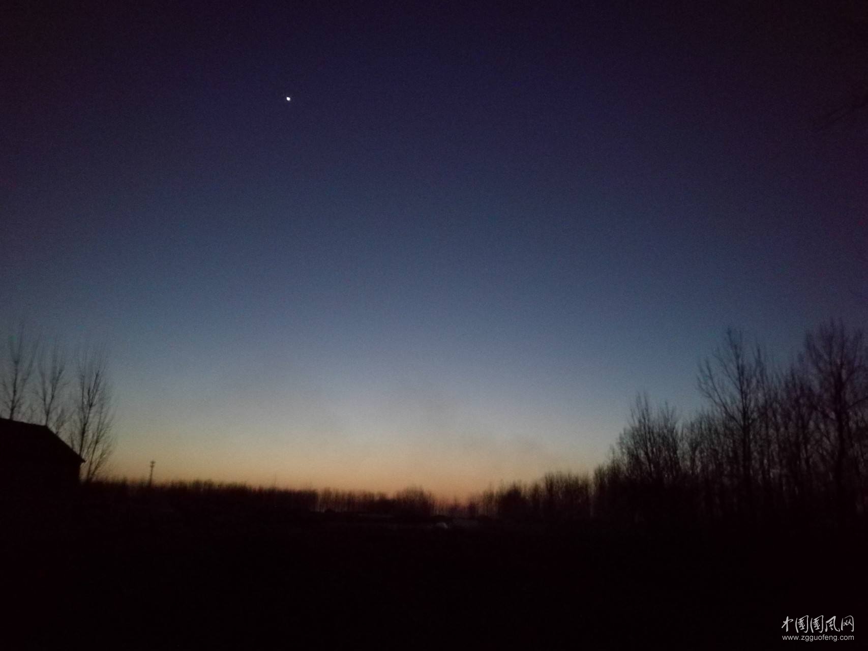 睡在扶貧的夜里    文/張超我