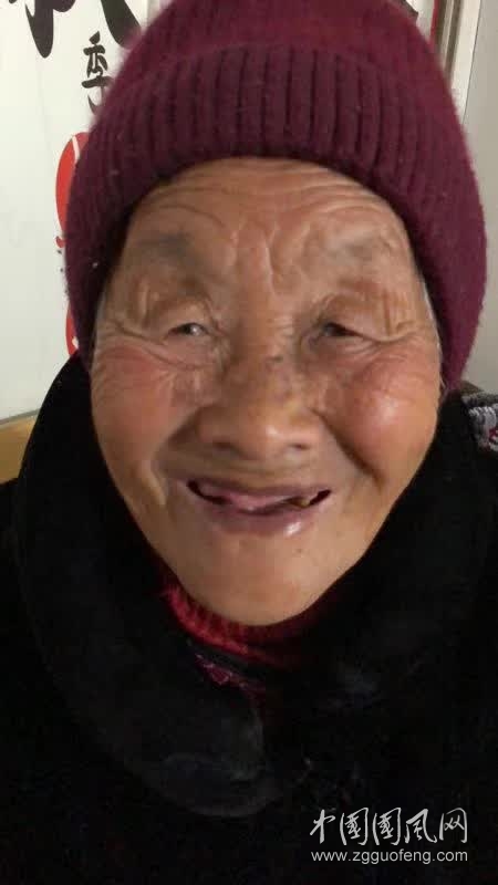 母親的手  （文  吳忠芹）
